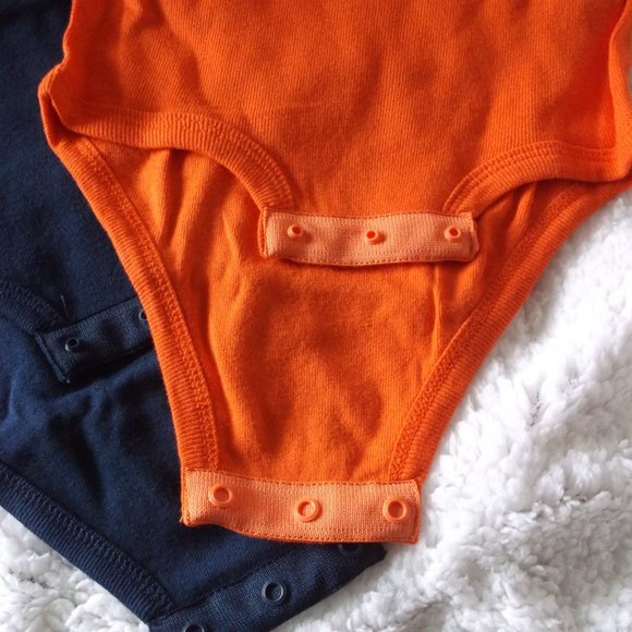 NEW - 2 Pack Detroit Tigers Infant Bodysuits - 6 Months - Picture 7 of 9